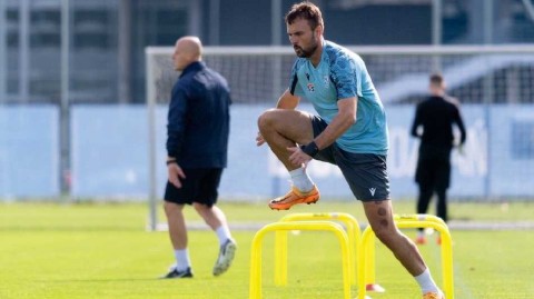 波兹南莱赫欧协联赛前训练纪实