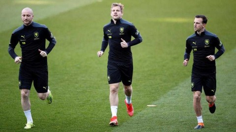 捷克铁骑磨刀霍霍，布拉格静候欧洲红魔