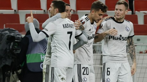 莫斯科寒夜中的奇迹：华沙军团读秒绝杀，斯巴达克主场轰然倒塌