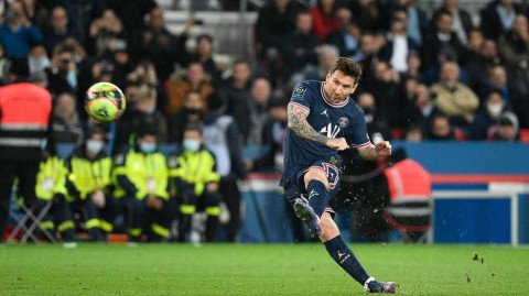 梅西法甲征程的独特开局：出场次数与国家队的意外“同步”