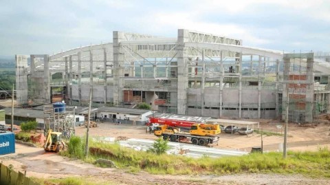 昔日世界杯赛场变身生命方舟：圣保罗帕卡恩布球场改建露天医院抗击新冠疫情