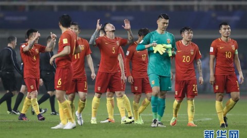 根据您提供的资料，我为您撰写这篇国足0-3不敌韩国的深度赛事复盘文章：