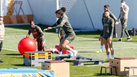 决战在即！马德里竞技大都会球场静候切尔西，西蒙尼演练杀机