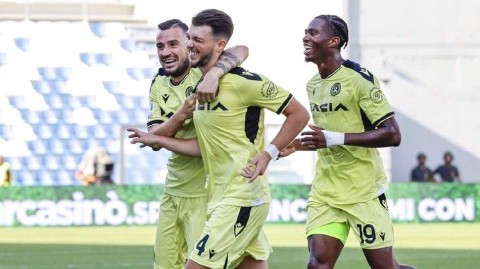 十人萨索洛痛失好局遭乌迪内斯逆转 红牌与闪电三击铸就意甲经典战役