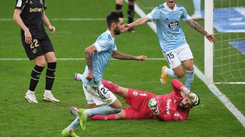 巴莱多斯冬夜之光：门德斯双响炮助塞尔塔击退阿拉维斯