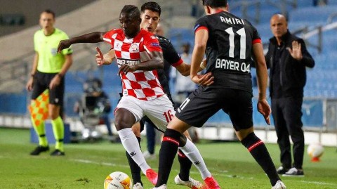 欧联杯光影记：勒沃库森与贝尔谢巴夏普尔的沙漠之战