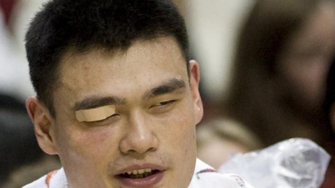 时光倒流2009：姚明右眼血染丰田中心，英雄带伤归来引爆大梦时代