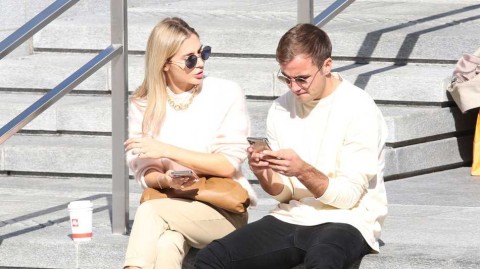 格策与凯瑟琳的米兰浮光：当足球金童遇见时尚之都的温柔