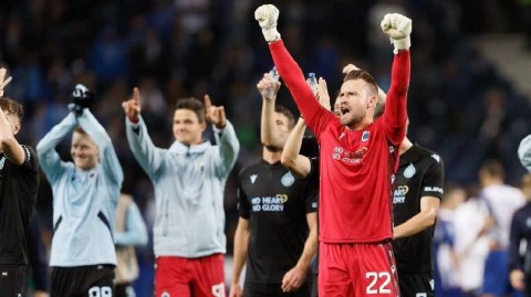 巨龙主场饮恨 黑马四球扬威