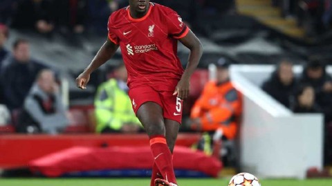 红军铁卫伤退，新赛季征程蒙阴影