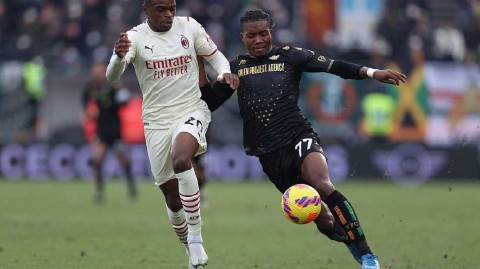 圣西罗雄狮客场征服水城 红黑军团三球完胜威尼斯