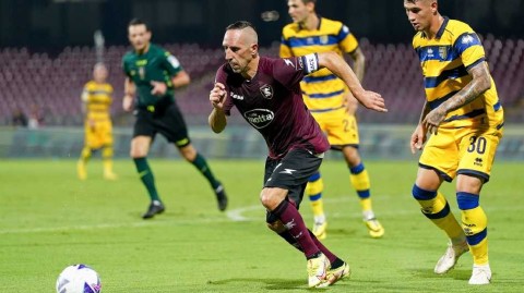 亚平宁绿茵之战帕尔马客场力擒萨勒尼塔纳挺进意大利杯下一轮