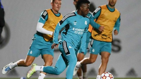 欧冠决战前夜：皇家马德里众将厉兵秣马，训练场上静待矿工