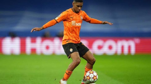 巴西新星闪耀法甲：泰特加盟里昂的旅程