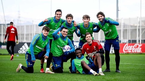 斑马军团冬训集结 团结一心迎接意甲重启