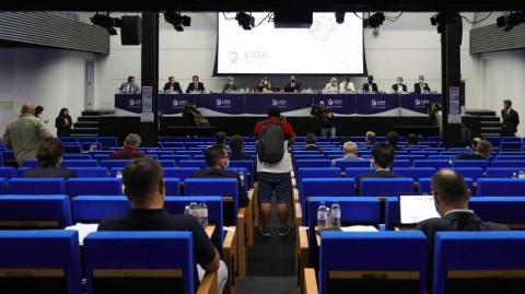 波尔图之夏：疫情阴影下葡萄牙足球的团结大会与重启序曲