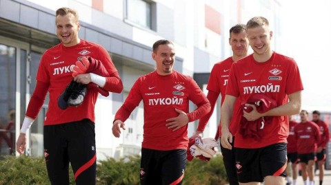 决战前夕：莫斯科斯巴达的寂静咆哮