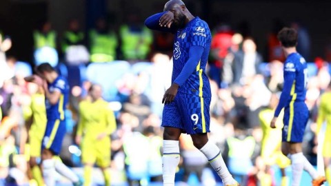 斯坦福桥的惊魂十分钟蓝军连胜终结蜜蜂客场创历史