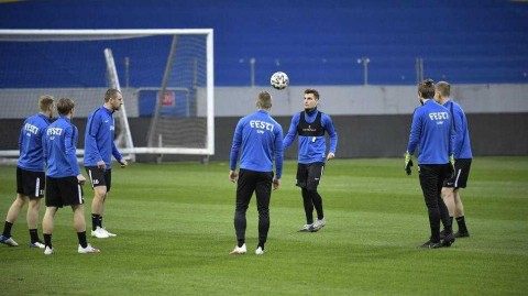 斯德哥尔摩的呐喊：爱沙尼亚国家队严阵以待，友谊赛前最后一练