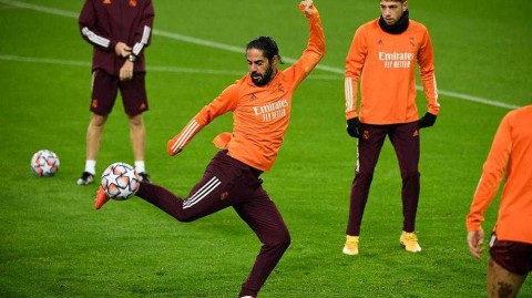 皇马欧冠前哨战：铁血队长的“艺术”宣言