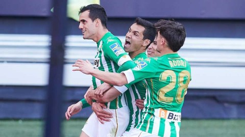 加的斯城暗夜折戟，贝蒂斯绿白军团绝杀闪耀新米兰迪利亚