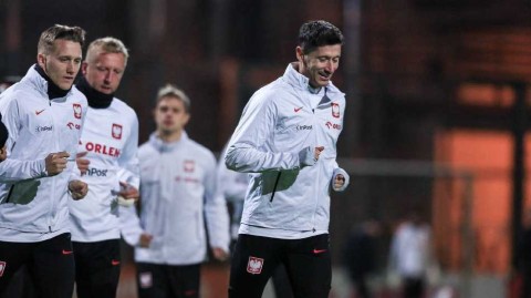 波兰雄鹰多哈展翼 莱万领衔全力备战世界杯