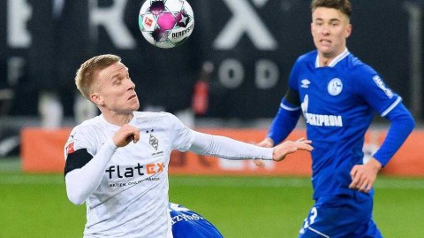 普鲁士公园的进球盛宴：门兴4比1大胜沙尔克，送对手延续尴尬纪录