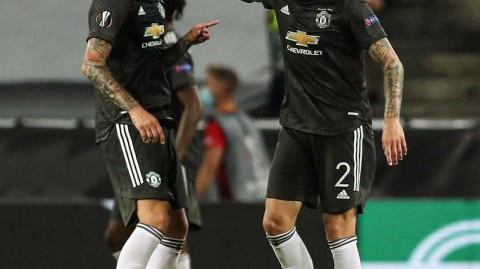 曼联欧联梦碎夜：布鲁诺·费尔南德斯与林德洛夫爆内讧，互相指责“滚蛋”