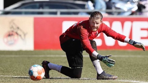 科隆战前蓄力公山羊的专注与期待