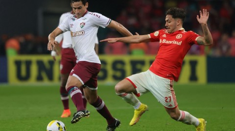 绿茵烽火：国际队三球完胜弗鲁米嫩塞的激荡之夜