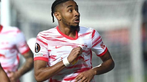 恩昆库梅开二度闪耀欧联莱比锡挺进四强的高光时刻