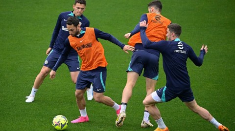 蓝黑军团科莫备战意甲关键战役