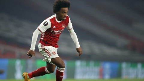 告别枪手终落叶归根，威廉放弃两千万英镑薪酬重返科林蒂安怀抱