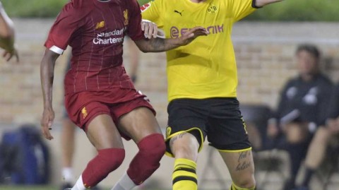 布鲁斯特门前抢点多特蒙德险胜利物浦，法比尼奥与范迪克领衔红蓝大战