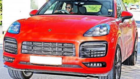 曼联群星座驾大赏：卡林顿训练场外的钢铁猛兽与速度精灵