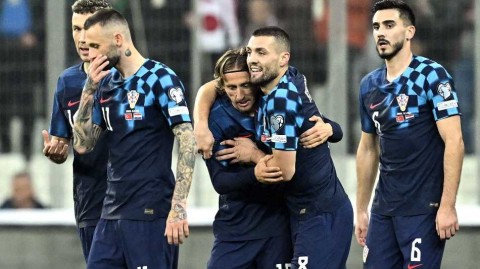 星月黯然失色，格子军团奏响胜利凯歌