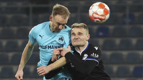 德甲战火重燃：冰点对决中的不屈意志与两记绝平