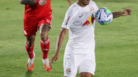 巴西国际反客为主，加拉尔多双响助球队客场完胜升班马