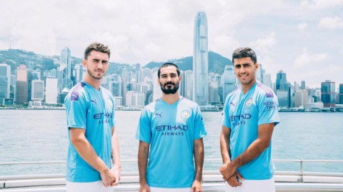 蓝月亮的东方之珠日记：曼城访港变身观光团，这波游客照够帅够亲民