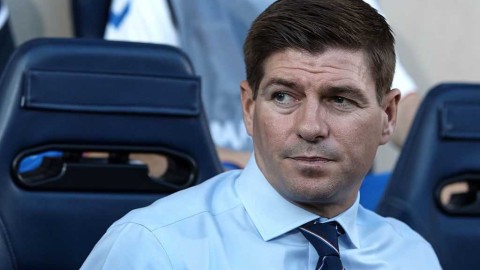 疫情中的暖流：杰拉德与流浪者球员捐赠iPad，为临终病患架起亲情桥梁