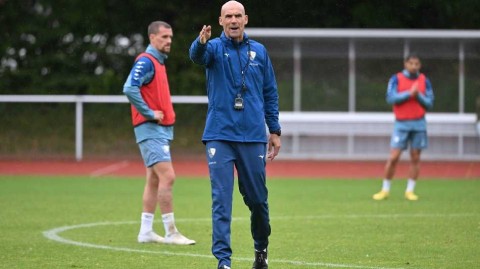 波鸿全力备战德甲关键战役