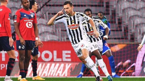 寒冬里尔城意外翻船，昂热客场爆冷掀翻争冠热门