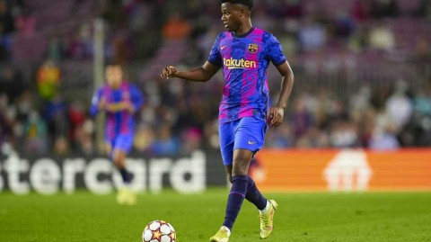 少年忠魂拒三千万肥约 法蒂留守巴萨甘当新十号