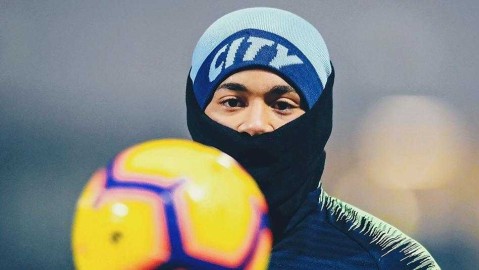 曼城冬训火力全开 众将保暖有妙招