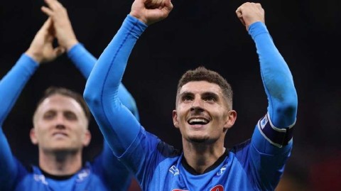 圣西罗之夜红黑军团不败金身告破 那不勒斯客胜登顶意甲