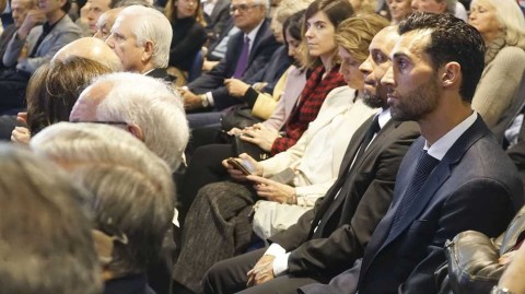 伯纳乌翻新计划正式启动，弗洛伦蒂诺与市长共绘银河战舰新航图