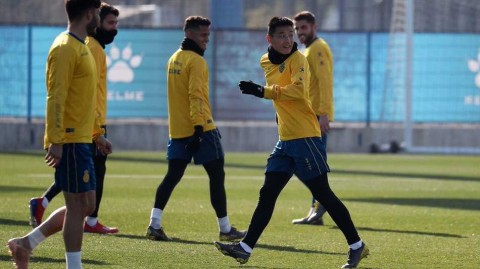 武磊造点导演逆转，西班牙人主场绝杀巴列卡诺