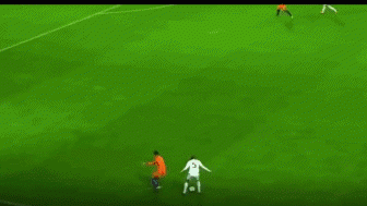 梅西与范迪克：当传球大师遇上不可逾越的防线