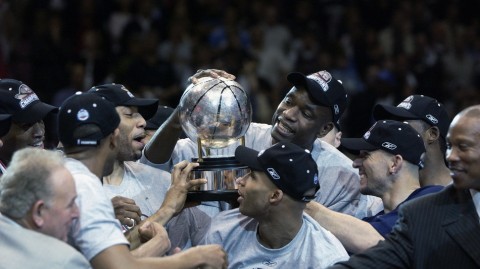 2026年回溯：新泽西篮网荣耀时刻与IZ中心绝唱