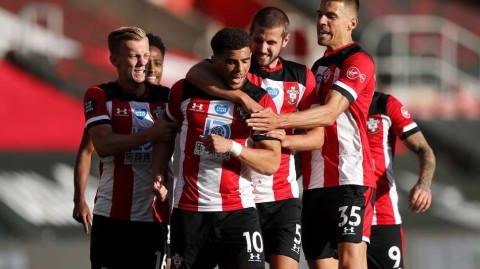 圣徒的奇迹之夜：亚当斯天外飞仙，曼城客场饮恨